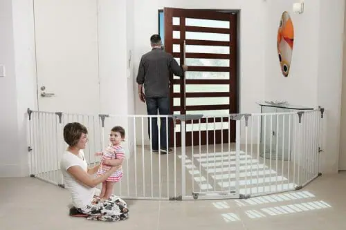 Dreambaby Royale 3 In 1 Converta Play Pen Gate Lifestyle 2 Dreambaby Royale 3 In 1 Converta Play Pen Gate Lifestyle 2