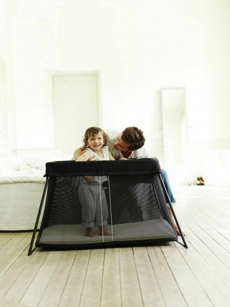 BabyBjorn Travel Cot Light Bubs n Grubs