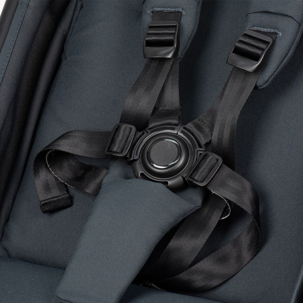 Maxi Cosi Leya Stroller Essential Graphite Buckle
