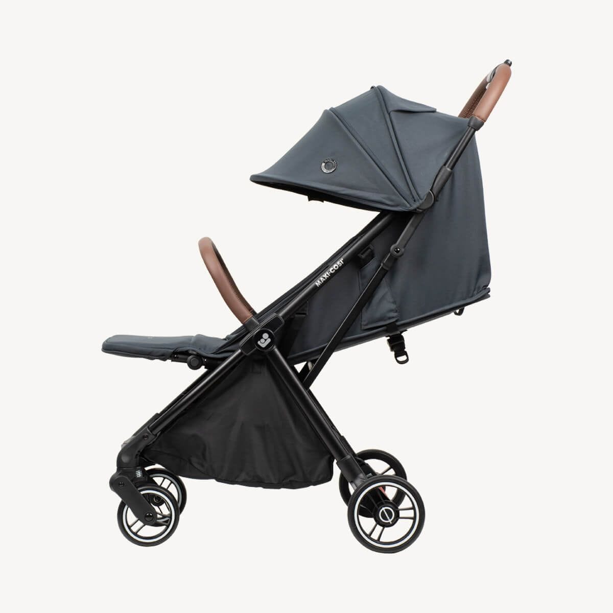 Maxi Cosi Leya Stroller Essential Graphite Side Lie Flat 01